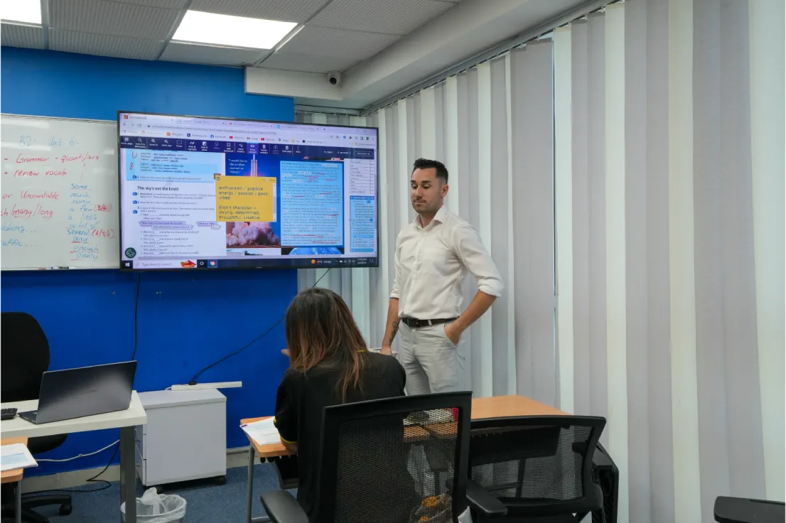 Why Conversational English Skills Matter More Than Grammar Rules